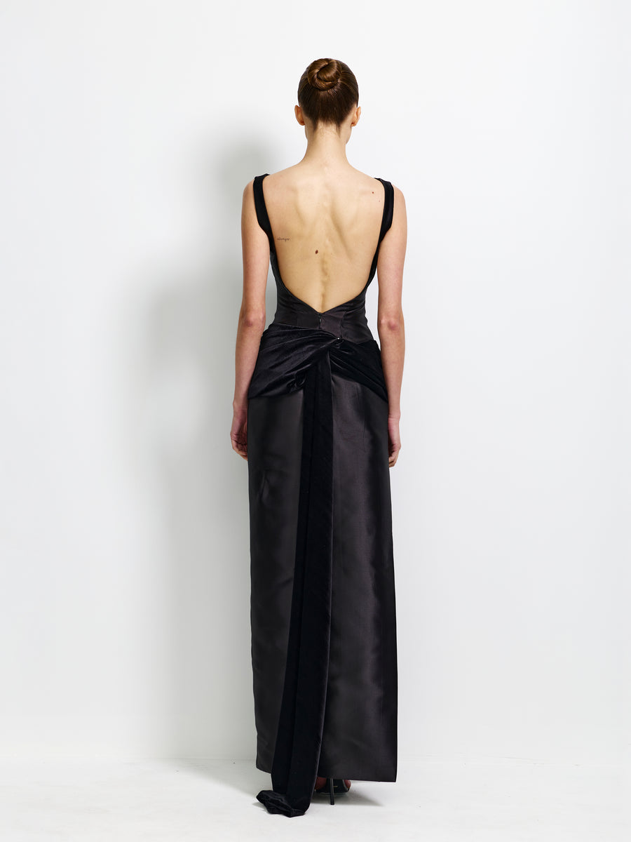 Elowen Gown - Black